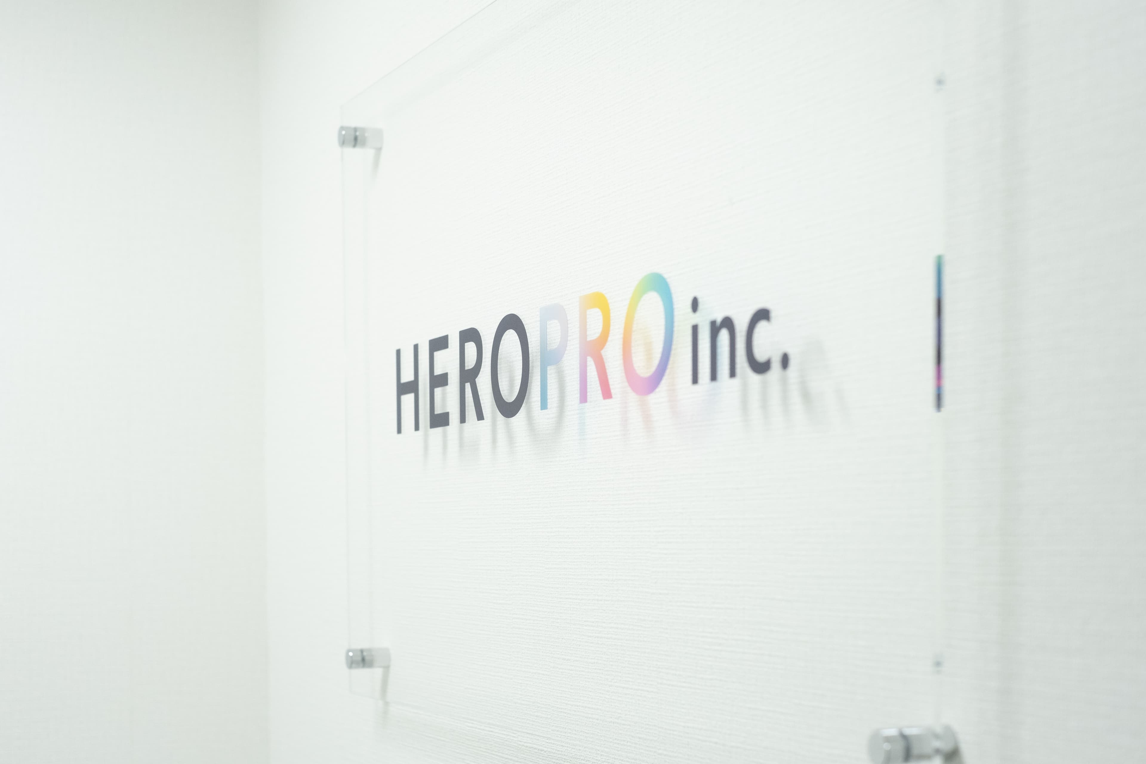 広告マーケ全般 - 株式会社HEROPRO